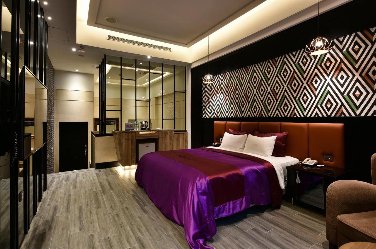 Venice Motel Taichung Exterior foto