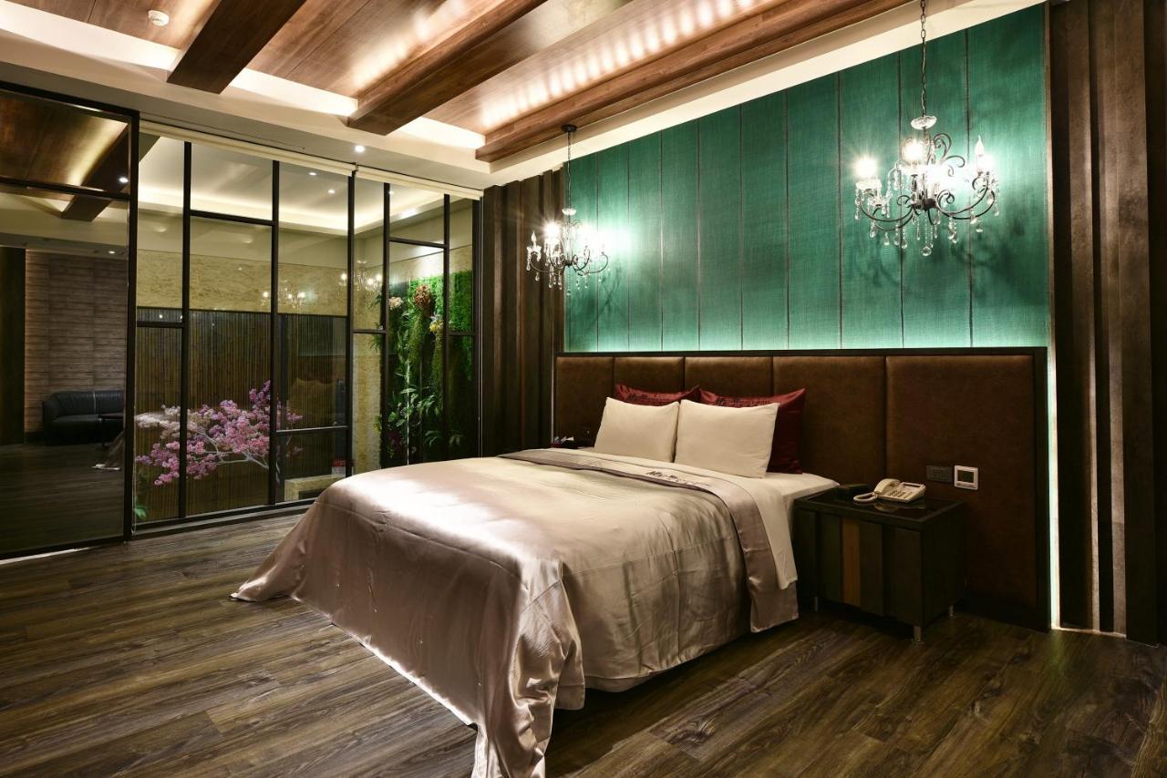 Venice Motel Taichung Exterior foto