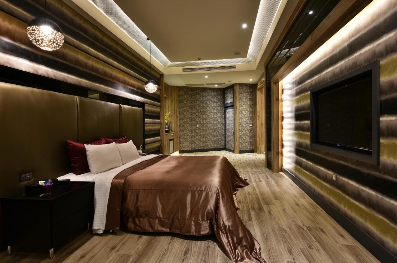 Venice Motel Taichung Exterior foto