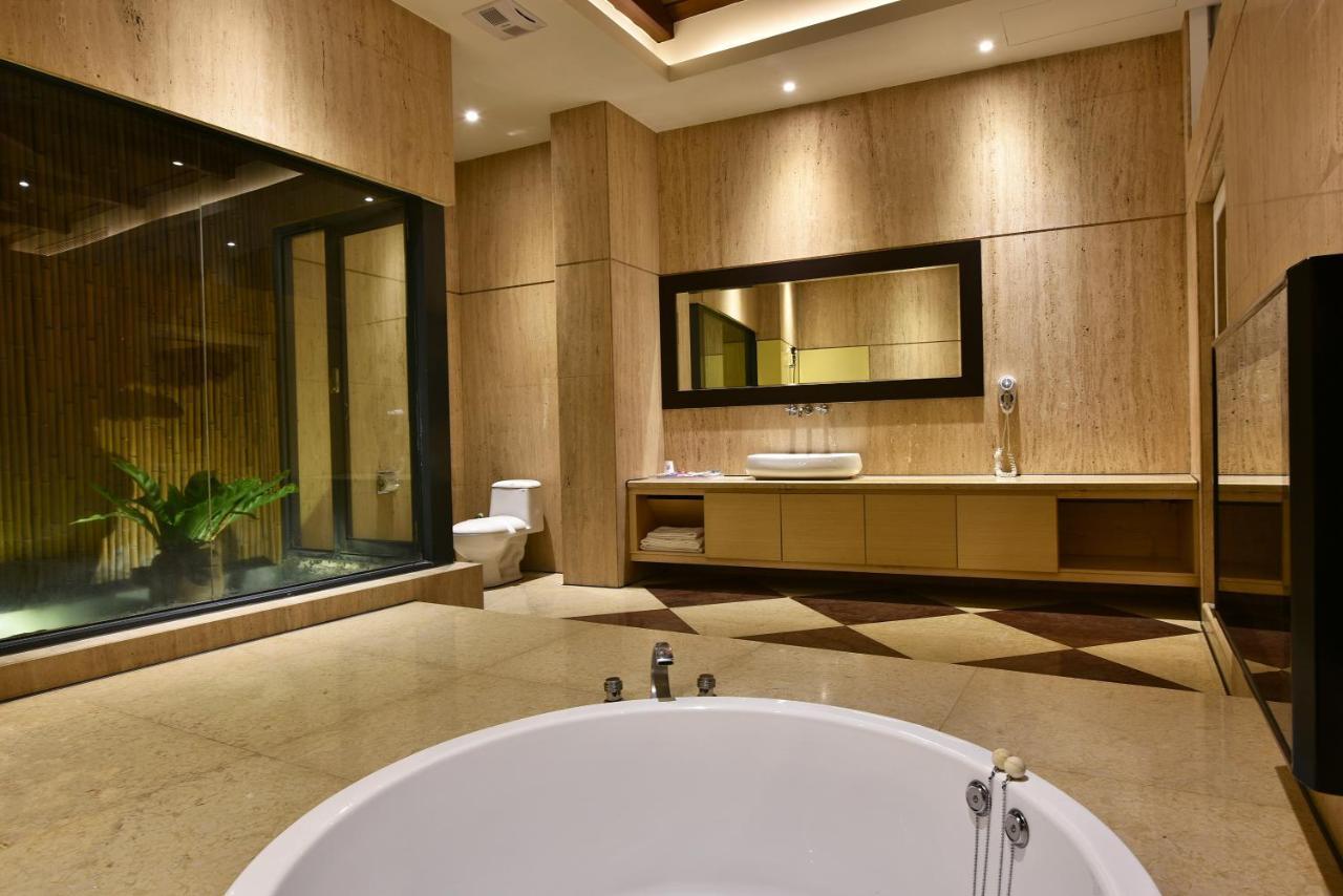 Venice Motel Taichung Exterior foto