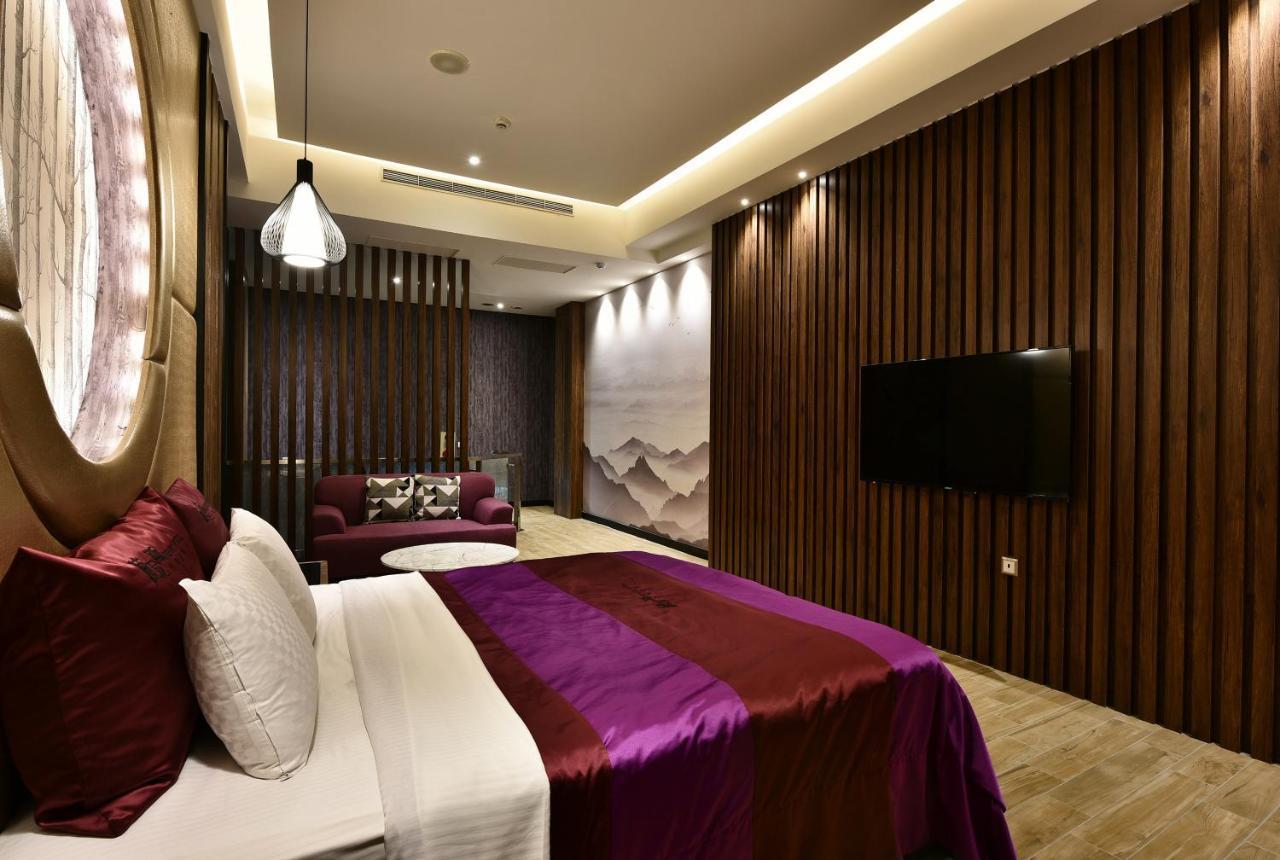 Venice Motel Taichung Exterior foto