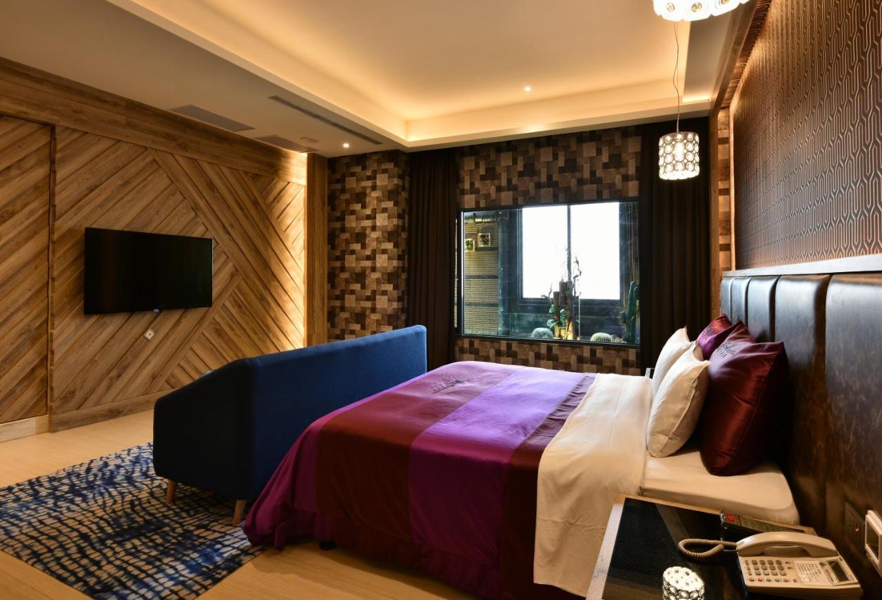 Venice Motel Taichung Exterior foto
