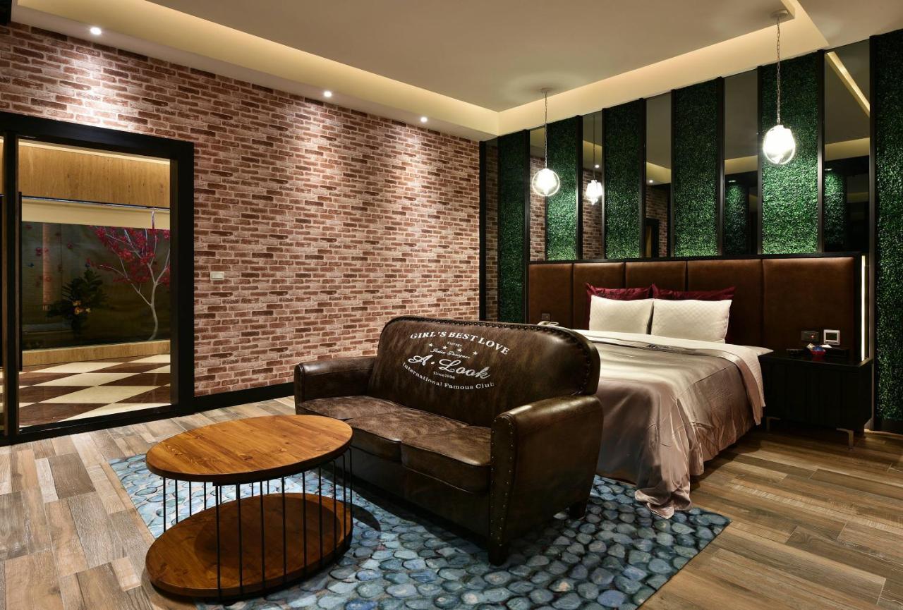 Venice Motel Taichung Exterior foto