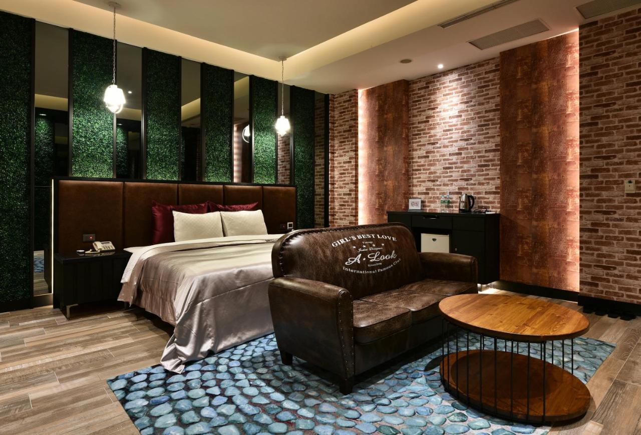 Venice Motel Taichung Exterior foto