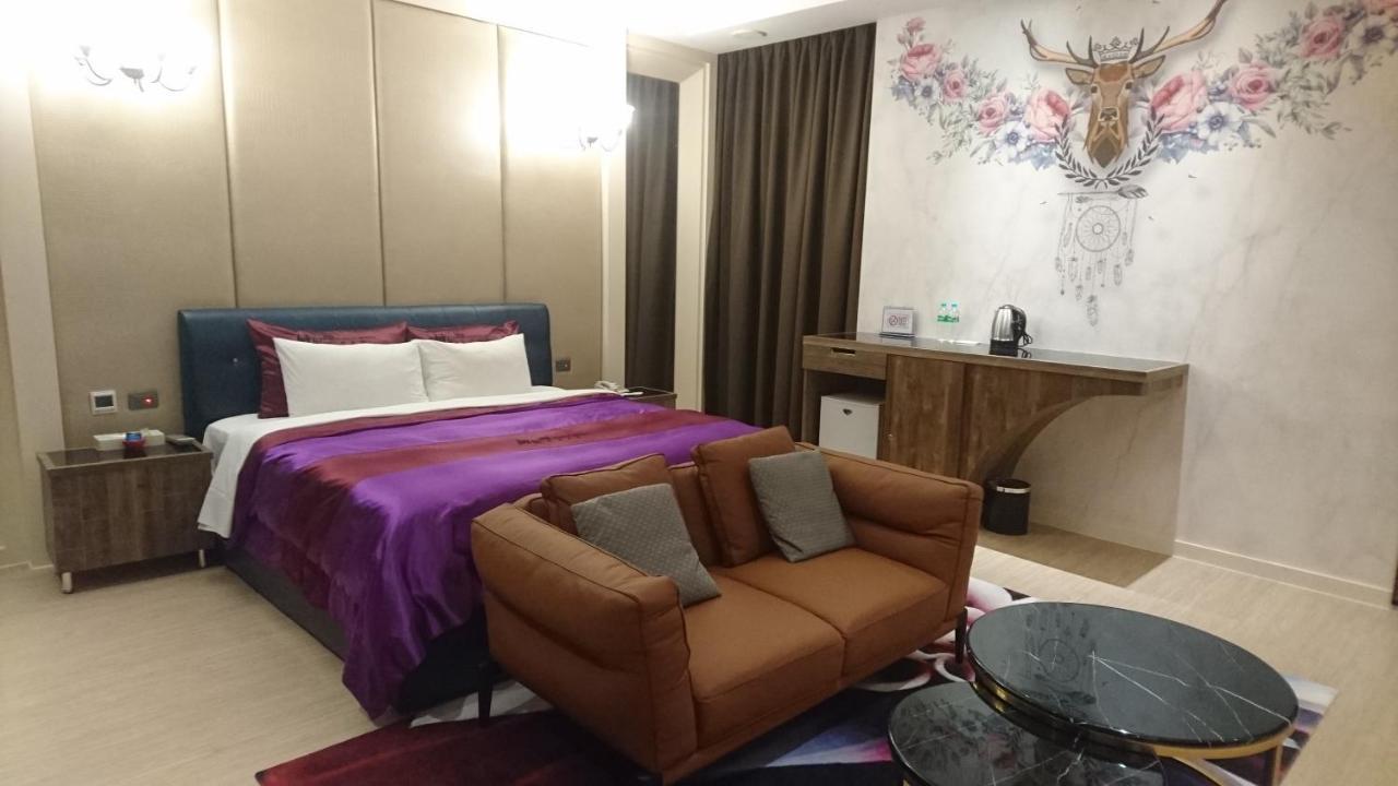 Venice Motel Taichung Exterior foto