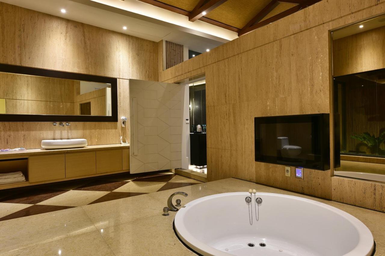 Venice Motel Taichung Exterior foto